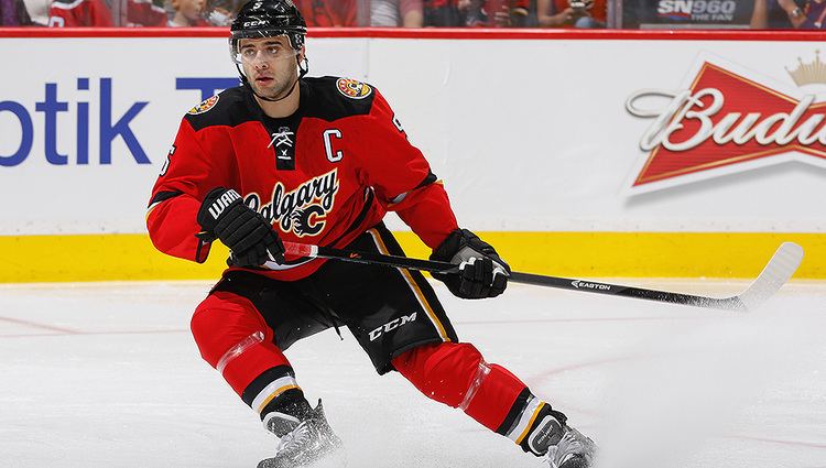 Mark Giordano Mark Giordano signs 6year 405 million deal with Flames