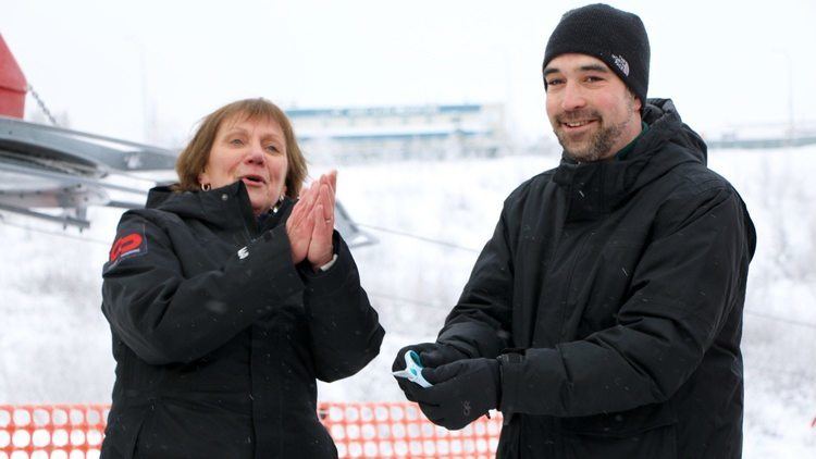 Mark Heyck Mayor helps NWT Snowboard celebrate completed park