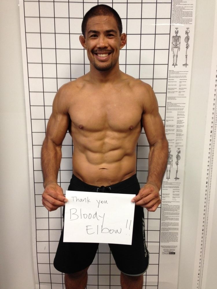 Mark Muñoz UFC 162 Tweets of the Day Mark Munoz shows 39Obese to Beast39 Before