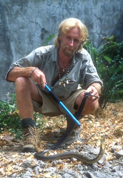Mark O'Shea (herpetologist) Mark O39Shea Venomous Snake Expert amp TV Presenter