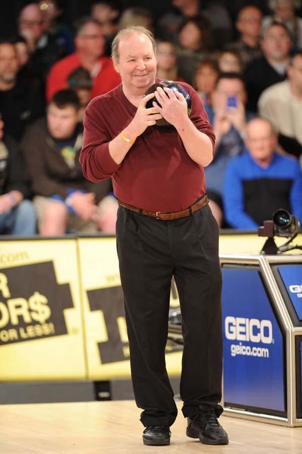 Mark Roth NORTH AMERICAN BOWLING Making Strides Mark Roth on the