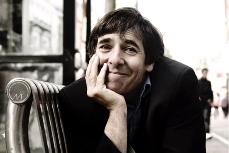 Mark Steel Comedy review Mark Steel Who Do I Think I Am WOW247