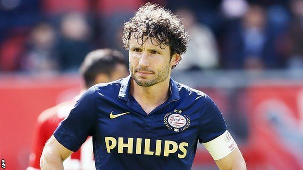 Mark van Bommel BBC Sport Mark van Bommel ends playing career with red card