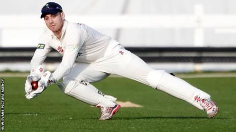 Mark Wallace (cricketer) Mark Wallace set to miss first Championship game in 14 years BBC Sport