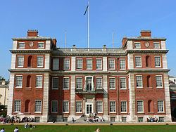 Marlborough House httpsuploadwikimediaorgwikipediacommonsthu