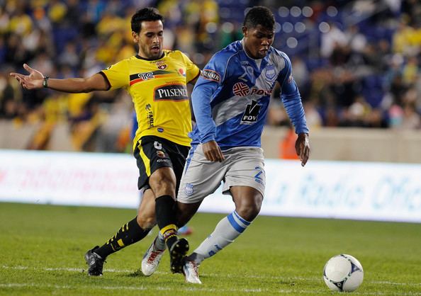 Marlon de Jesús Marlon de Jesus Photos Photos Barcelona SC v CS Emelec Zimbio