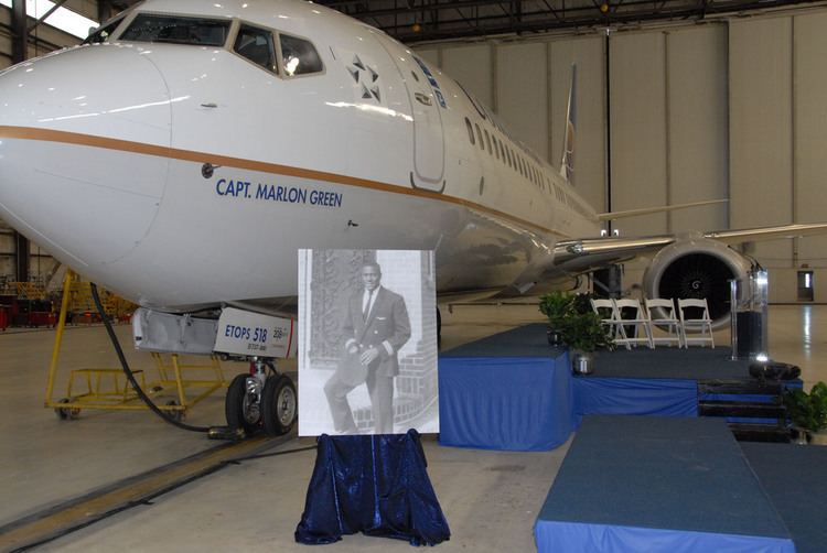 Marlon Green Continental Airlines honors its first black pilot by naming new 737