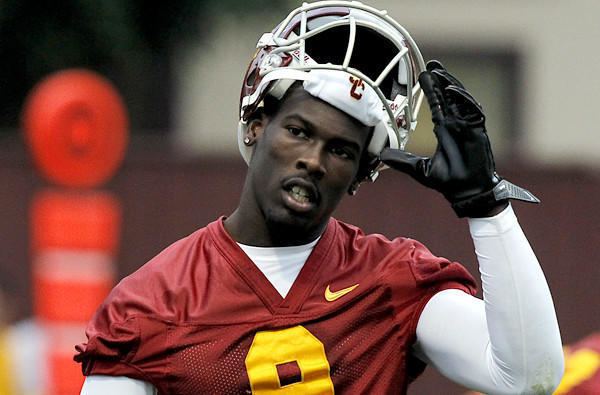 Marqise Lee USC39s Marqise Lee might have injured right shoulder latimes