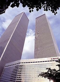 Marriott World Trade Center httpsuploadwikimediaorgwikipediacommonsthu