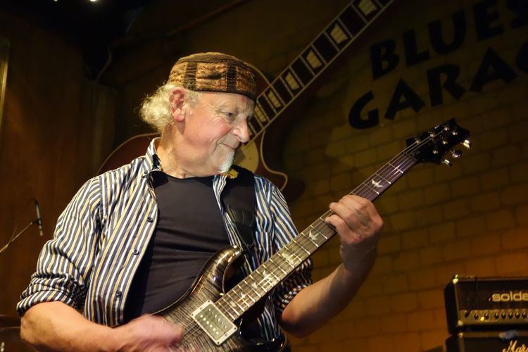 Martin Barre Martin Barre Wikipedia the free encyclopedia