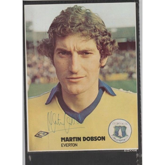 Martin Dobson Signed picture of Martin Dobson the Everton footballer