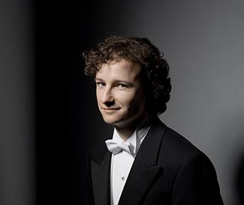 Martin Helmchen Christoph von Dohnnyi conducts Neuburger Bartk and Beethoven