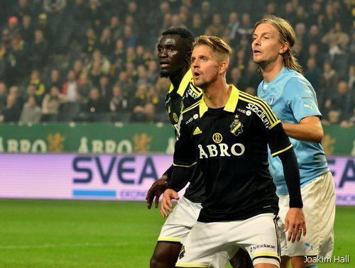 Martin Lorentzson Martin Lorentzson lmnar AIK efter ssongen AIK
