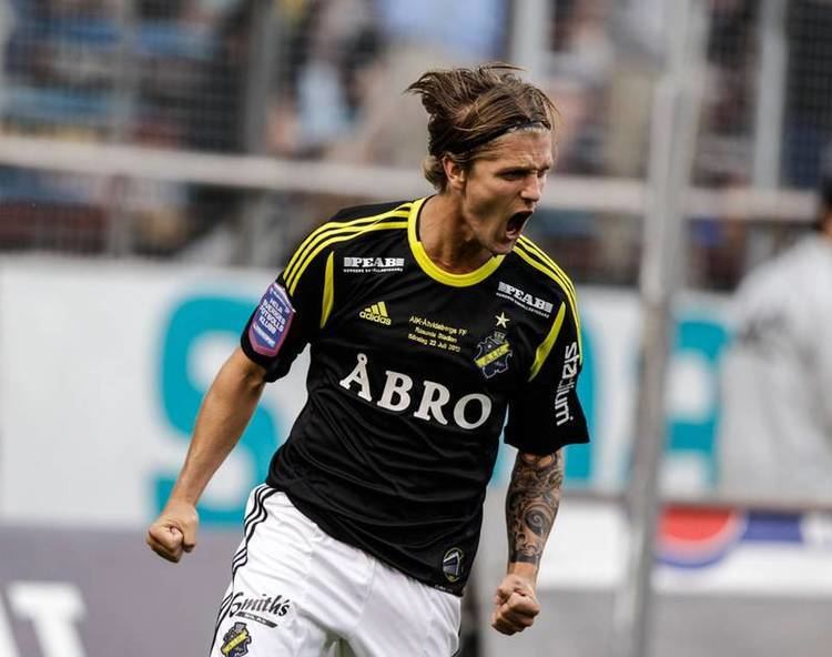 Martin Lorentzson Lorentzson skjuter AIK vidare i Europa League Europa