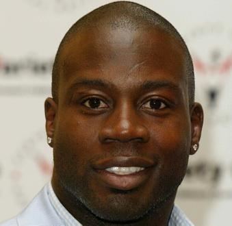 Martin Offiah Chariots39 Offiah is shortlisted for statue The Voice Online