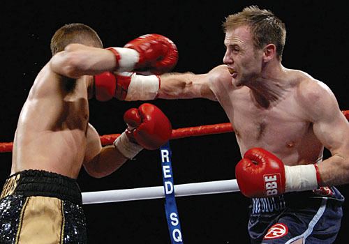 Martin Power Too Much Martin Power wins Commonwealth boxing title shot