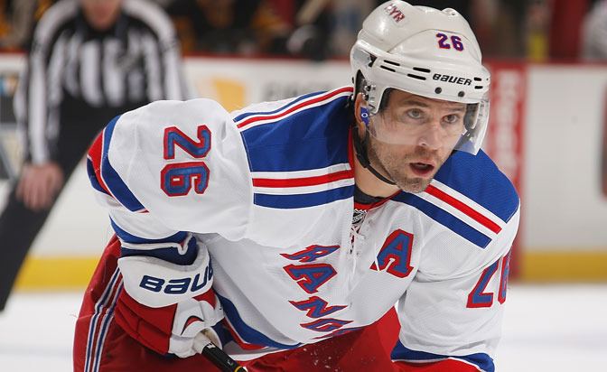 Martin St. Louis New York Rangers Martin St Louis scores 1000th point