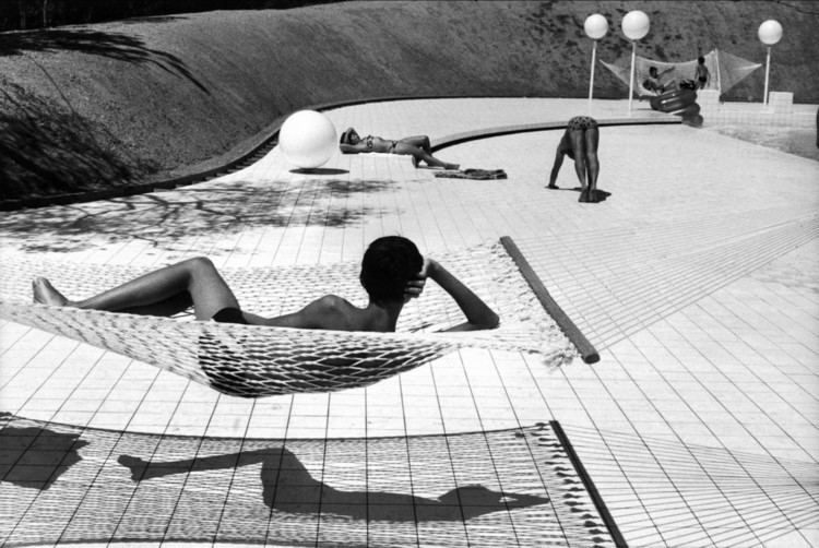 Martine Franck Pool designed by Alain Capeilleres in Le Brusc LightBox