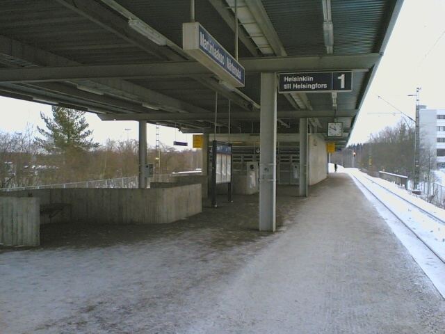 Martinlaakso railway station