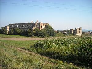 Martinuzzi Castle httpsuploadwikimediaorgwikipediacommonsthu