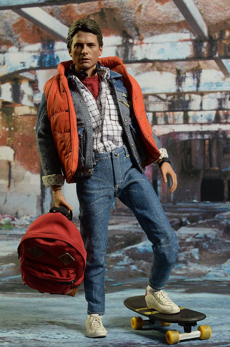 Marty McFly Review and photos of Back to the Future Mary McFly sixth scale