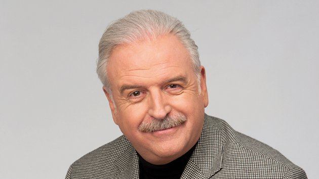 Marty Whelan Marty Whelan reveals all about hair transplant RT Ten