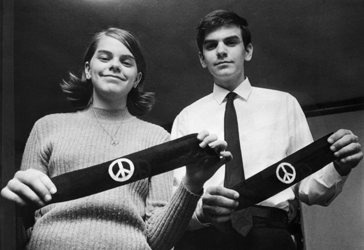 Mary Beth Tinker John and Mary Beth Tinker 1968 Records of Rights