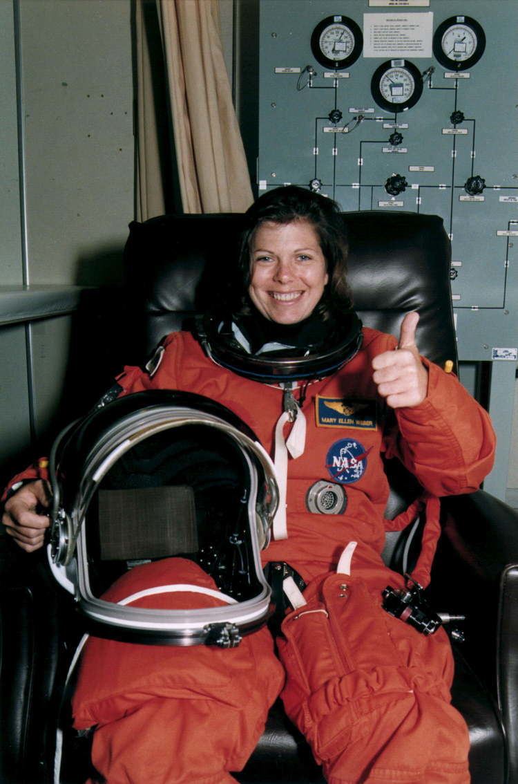 Mary Ellen Weber STS70 KSC95EC0998 STS70 Mission Specialist Mary