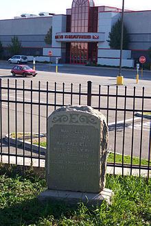 Mary Ellis grave httpsuploadwikimediaorgwikipediacommonsthu
