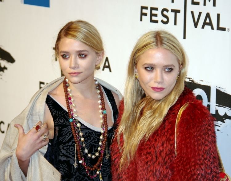 Mary-Kate and Ashley Olsen httpsuploadwikimediaorgwikipediacommonsaa
