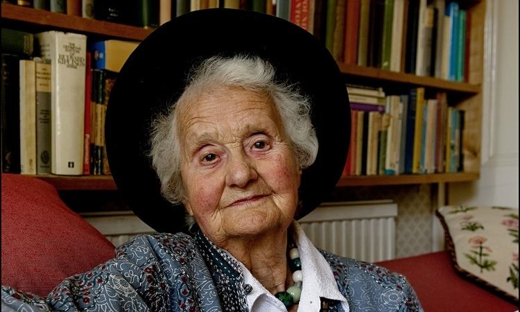 Mary Midgley Missing links in the consciousness debate Letters