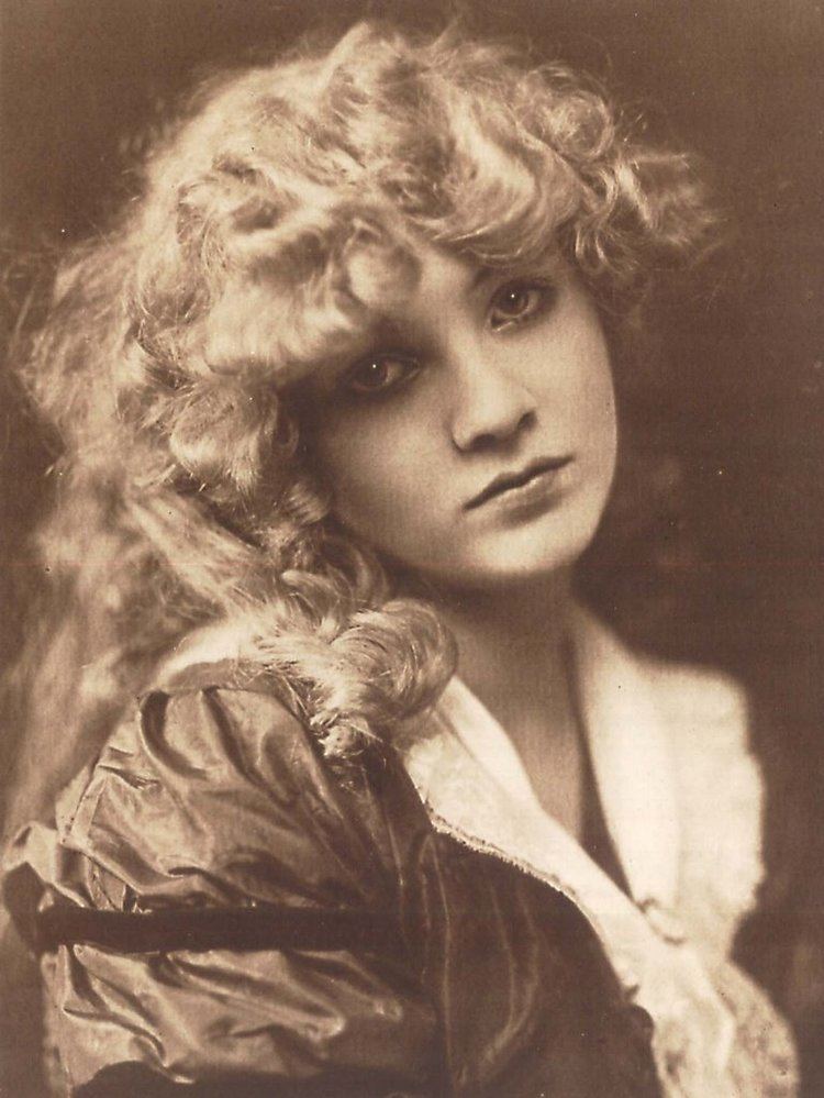 Mary Miles Minter Greenbriar Picture Shows