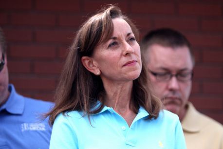 Mary Pawlenty Reports Mary Pawlenty might run for Kline39s congressional