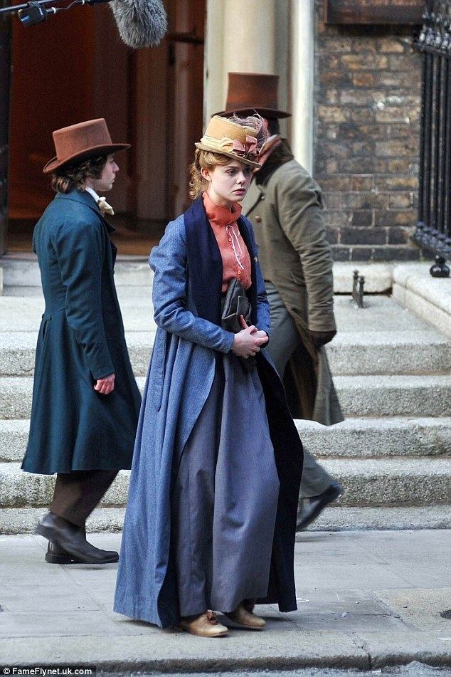 Mary Shelley (film) Elle Fanning and Douglas Booth cosyup on the set of A Storm in the