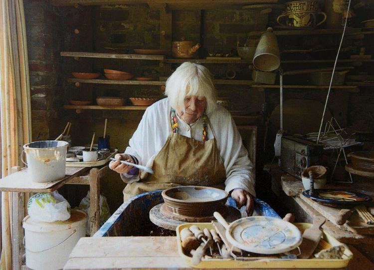 Mary Wondrausch Mary Wondrausch Renowned Surrey Artist And Potter Celebrated At