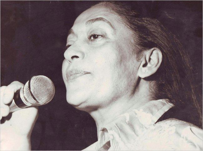 Marzieh (singer) Marzieh Iranian Singer and Voice of Dissent Dies at 86