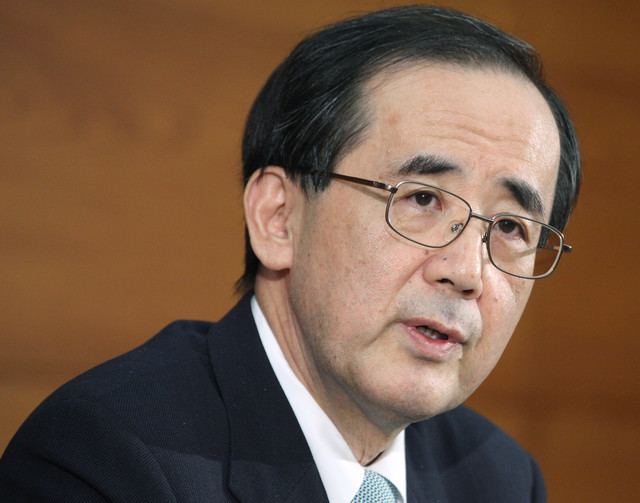 Masaaki Shirakawa Shirakawa Signals BOJ Stimulus Boost as Europe Woes Deepen