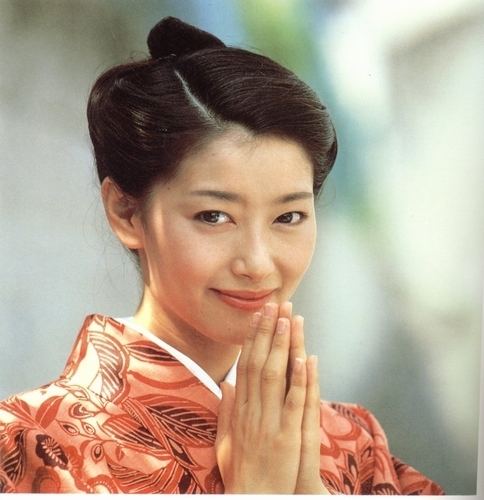 Masako Natsume wearing kimono.
