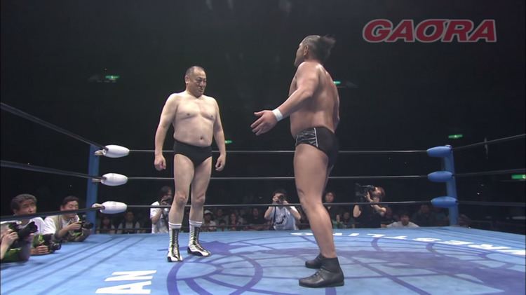 Masanobu Fuchi Picture of Minoru Suzuki vs Masanobu Fuchi AJPW 061911