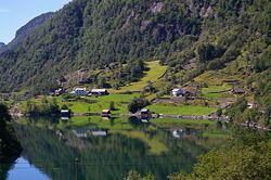 Masfjorden httpsuploadwikimediaorgwikipediacommonsthu