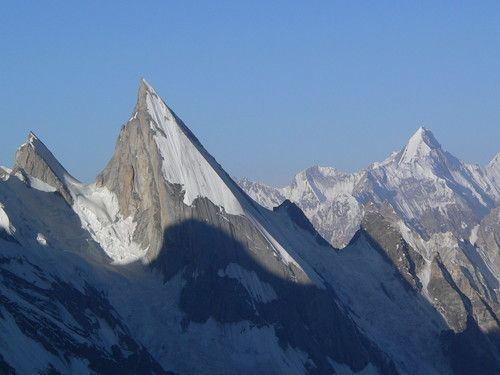 Masherbrum Mountains httpssmediacacheak0pinimgcom564x7d337c