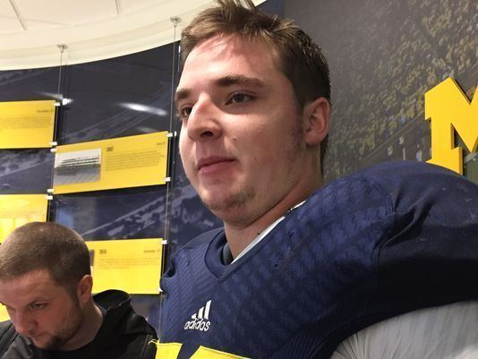 Mason Cole Michigan left tackle Mason Cole takes on center spot in