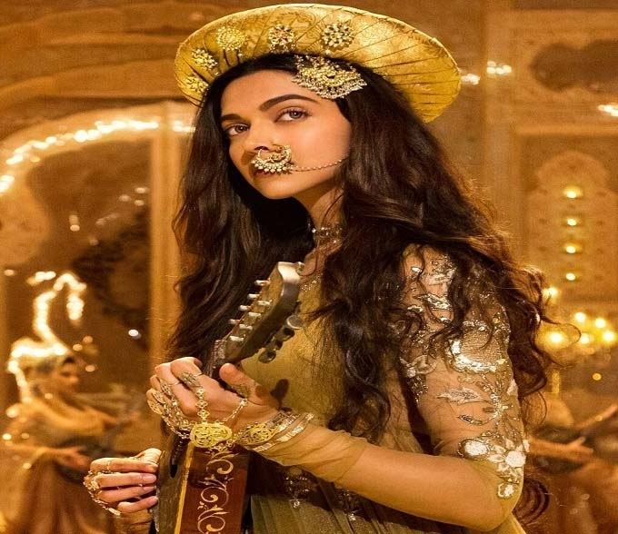 Mastani PHOTO Check out Deepika39s Deewani Mastani look from