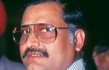 Matang Sinh Saradha scam CBI arrests Matang Sinh after quizzing him