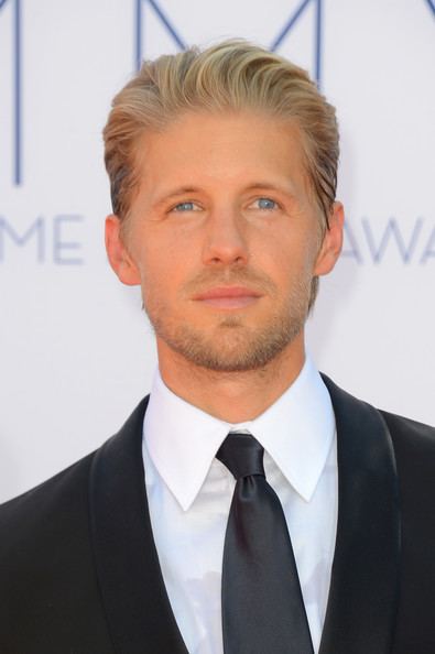 Matt Barr Matt Barr Photos 64th Annual Primetime Emmy Awards