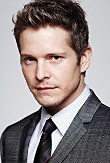 Matt Czuchry iamediaimdbcomimagesMMV5BMjA3OTU2Njk3NF5BMl5