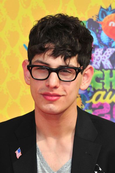 Matthew Bennett Matt Bennett Photos Nickelodeon39s 27th Annual Kids