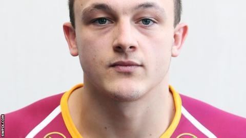 Matty Dawson Matty Dawson St Helens sign Huddersfield Giants utility back BBC