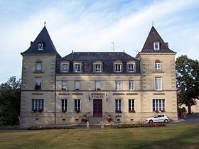 Mauriac, Gironde httpsuploadwikimediaorgwikipediacommonsthu
