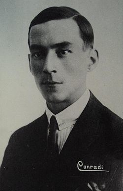 Maurice Conradi httpsuploadwikimediaorgwikipediacommonsthu